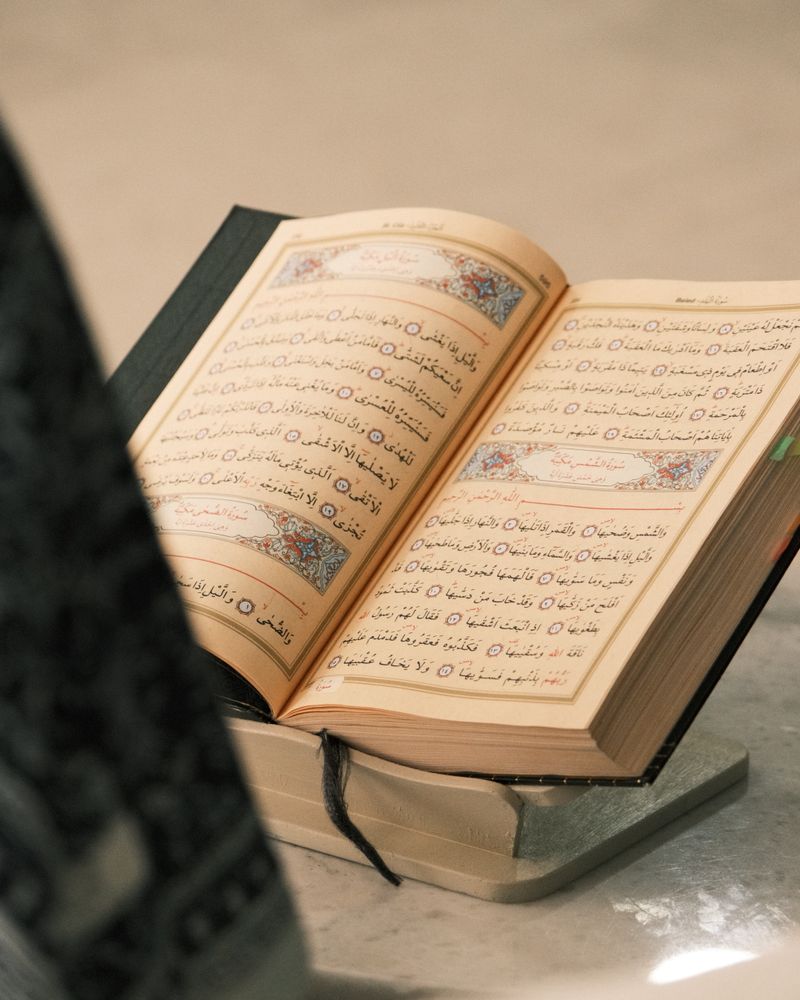 Peyğəmbərimiz (s.ə.v), Hz. Mehdi Gəldiyində Müsəlmanların Ona Uyğun Gəlmələrinin Əhəmiyyətini Necə Bildirmişdir?